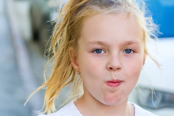 Menina bonito — Fotografia de Stock