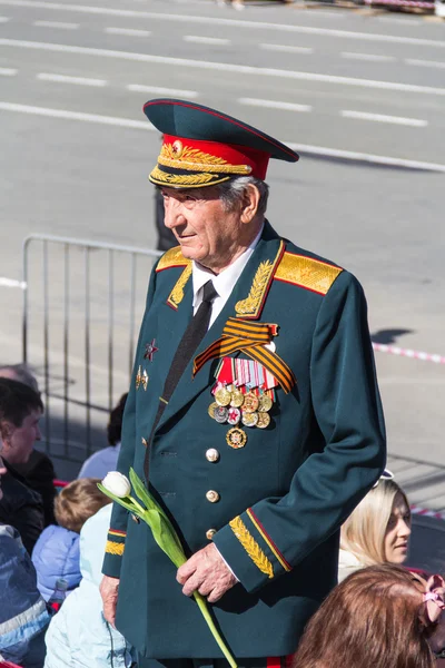 Russian veteran at the parade on annual Victory Day — Stock Photo, Image