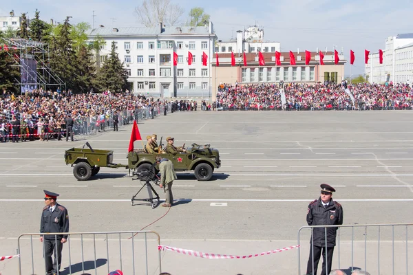 Російський військово-транспортні на парад щорічний День перемоги — стокове фото