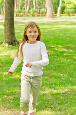 Sevimli çalışan kız