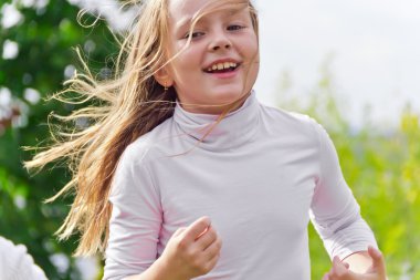 Sevimli çalışan kız