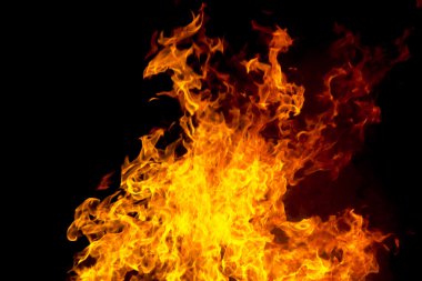 Siyah arkaplanda kırmızı alev