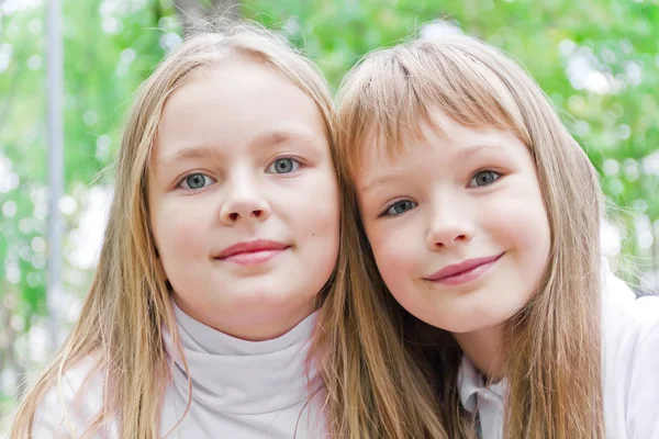 Mignonne deux filles — Photo