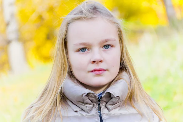 Cute girl in sunlight — Stock Photo, Image