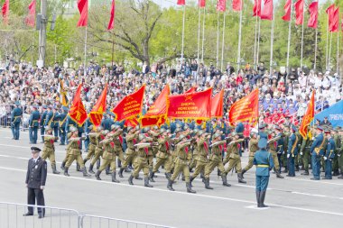 Rus askerleri Mart yıllık zafer günü geçit töreninde