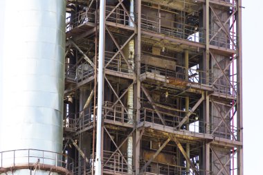 Rafineri kulenin endüstriyel doku