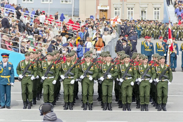 Rosyjski ceremonii otwarcia parady wojskowej na roczne Victor — Zdjęcie stockowe