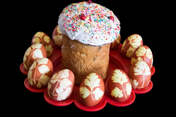 Paskalya yumurtaları ve pasta — Stok fotoğraf