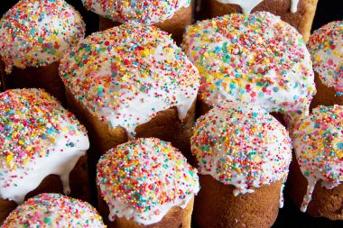 Dekorasyon Paskalya kek