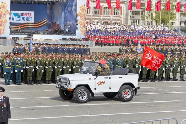 Transporte militar russo no desfile no Dia da Vitória anual — Fotografia de Stock