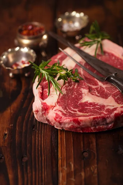 Carne cruda Bistecca di Ribeye — Foto Stock