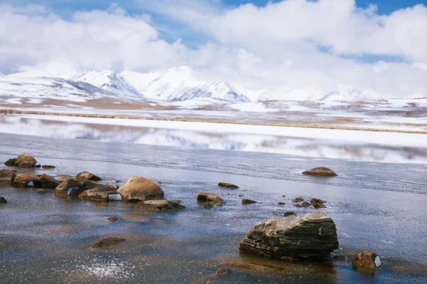 Vallée de Barskoon au Kirghizistan — Photo