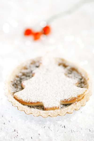 Torta de natal com maçapão — Fotografia de Stock