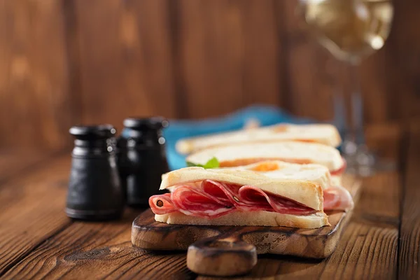 Embutido de jamón de carne curada — Foto de Stock