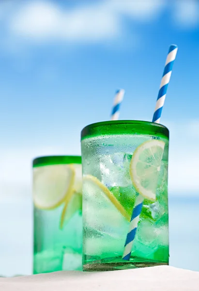 Cocktail with ice — Stock Photo, Image