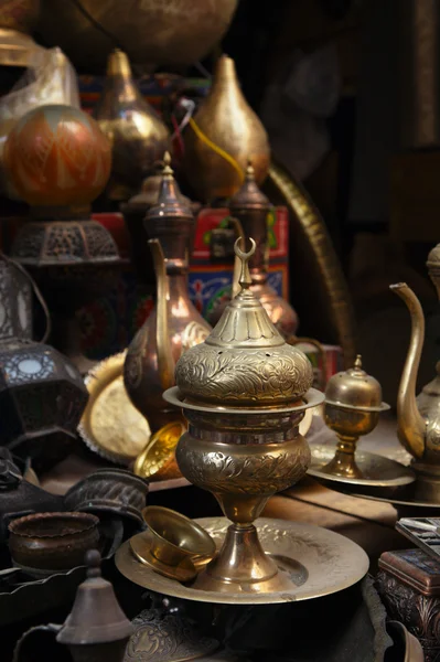 Vueltas, manualidades, recuerdos en la tienda de la calle — Foto de Stock