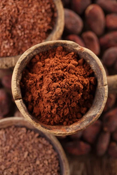 Kakao w proszku w łyżka — Zdjęcie stockowe