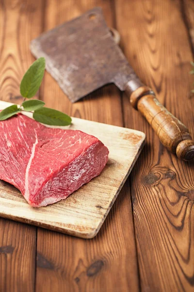 Filet z surowego mięsa wołowego mięsa — Zdjęcie stockowe