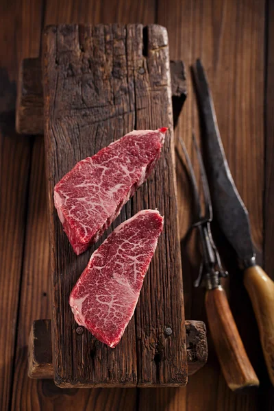 Raw beef steaks — Stock Photo, Image