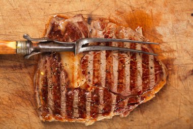 vintage et çatal ile sığır eti biftek