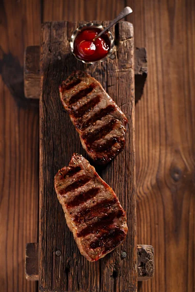 Carne de res filetes de mármol — Foto de Stock