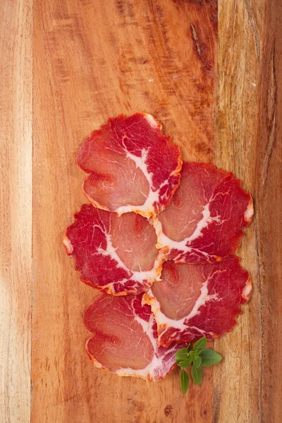 Antipasti Platter de jamon de carne curada — Fotografia de Stock