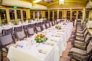 Lokantada servis yaptım.