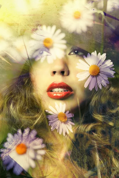 Doppelbelichtung junger Frauenporträt und weiße Blumen — Stockfoto