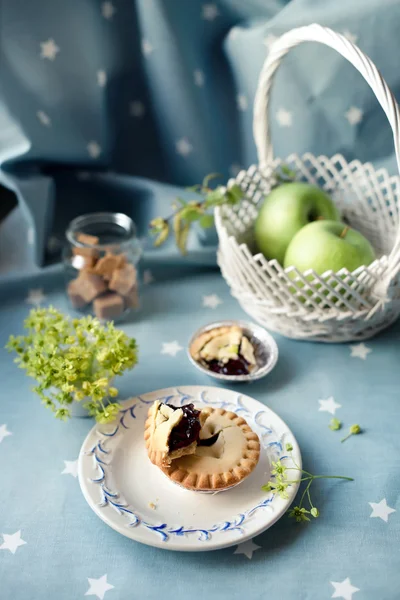 Conjunto de tarte de mirtilo com maçãs e açúcar — Fotografia de Stock