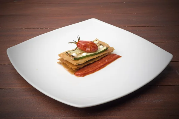 トマトとズッキーニのサンドイッチ ストック画像