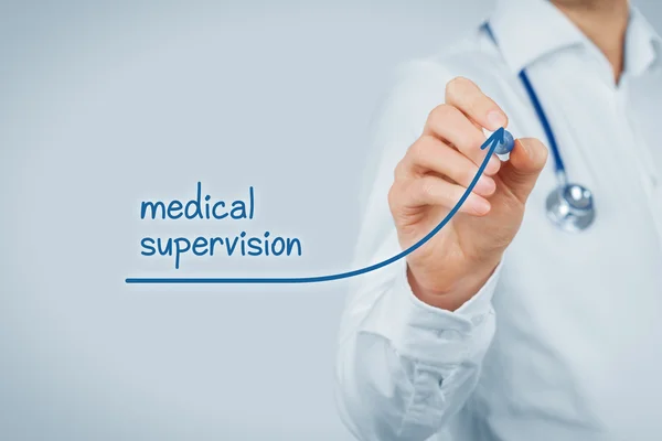 Mejor acceso a la supervisión médica y sanitaria — Foto de Stock