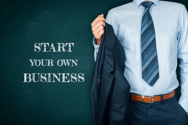 Kendi iş konseptini başlat. Coronavirüs krizi nedeniyle işsiz olan yönetici fırsattan istifade yeni bir iş kurar. covid-19 sonrası iş kurma ve yatırım konsepti.