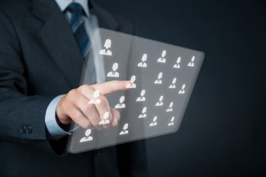 Memur seçin kişi ekranda