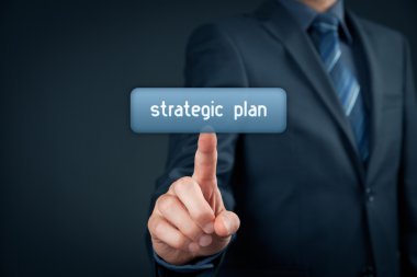 İşadamı metin stratejik plan ile sanal düğmesini tıklayın