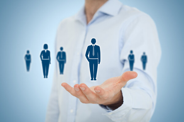 Кадры и обслуживание клиентов
