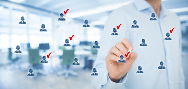 Сегментация маркетинга и лидер
