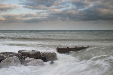 Pier deniz içinde güzel uzun pozlama günbatımı manzara görüntüsü