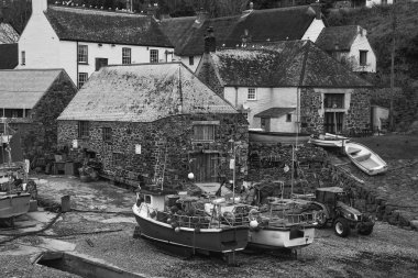 Siyah beyaz manzara görüntüsünü geleneksel İngiliz eski balıkçılı