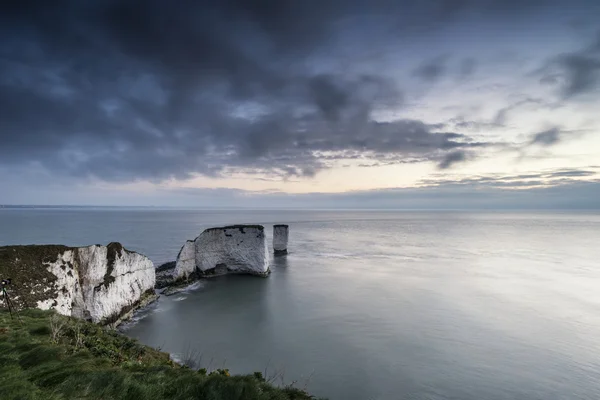 Beautiful cliff formation landscape during stunning sunrise — Stock Photo, Image