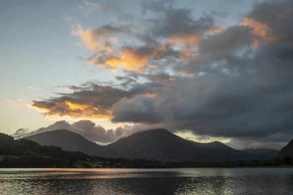 Stunning Sunrise Landscape Image Looking Loweswater Lake District Low Fell — Stock Photo, Image