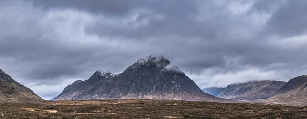 Imagem Paisagem Dramática Épica Buachaille Etive Mor River Etive Highlands — Fotografia de Stock