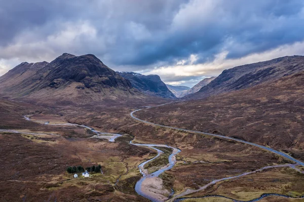 Drone Voador Imagem Paisagem Dramática Montanhas Rios Vales Glencoe Highlands — Fotografia de Stock