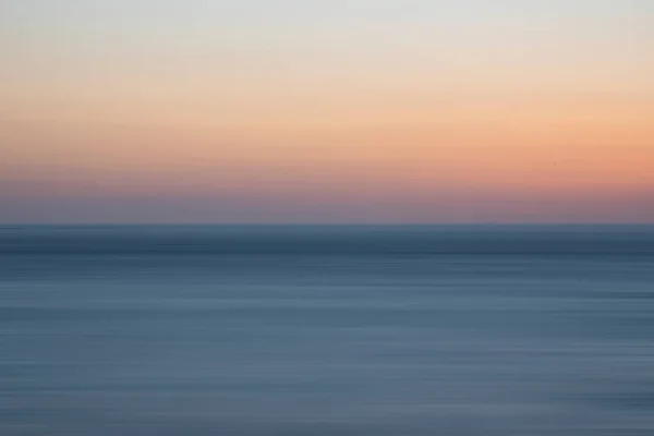 Hermosa Imagen Paisaje Larga Exposición Mar Tranquilo Cielo Colorido Vibrante —  Fotos de Stock