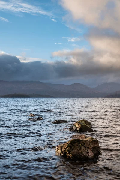 Majestatyczny Obraz Krajobrazu Milarrochy Bay Loch Lomond Szkockich Wyżynach Oszałamiającym — Zdjęcie stockowe