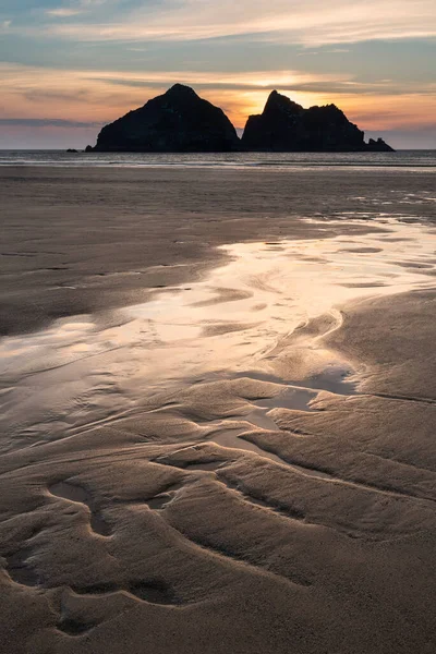 Абсолютно Потрясающие Пейзажи Пляжа Залива Холивел Корнуолле Великобритания Время Золотого — стоковое фото