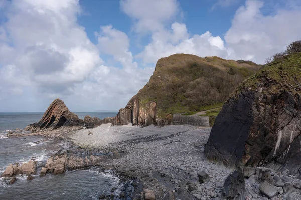 Ngiltere Deki Devonian Jeolojik Oluşumunda Blackchurch Kayası Nın Çarpıcı Hava — Stok fotoğraf