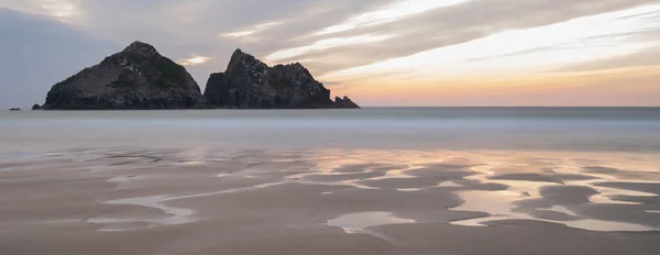 Imagens Absolutamente Deslumbrantes Paisagem Praia Holywell Bay Cornualha Reino Unido — Fotografia de Stock