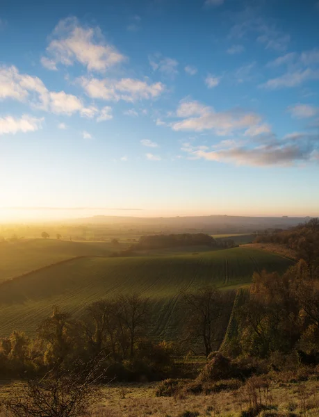 Splendida alba autunnale sul paesaggio di campagna — Foto Stock