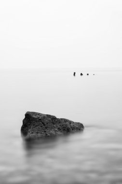 batık harap wh ve deniz siyah minimalist peyzaj görüntüsü