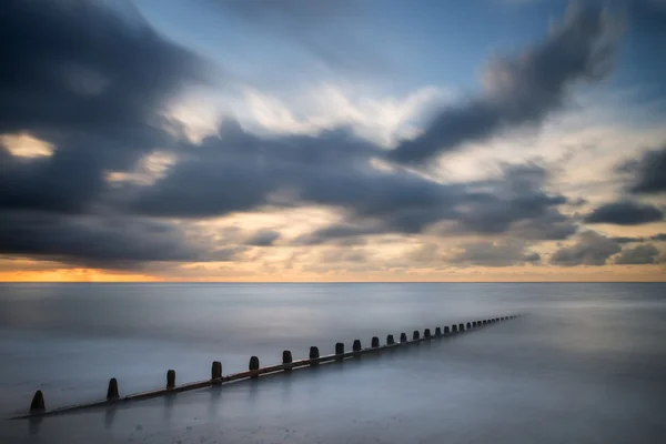 Güzel uzun pozlama canlı kavramı resim gün batımında okyanusun — Stok fotoğraf